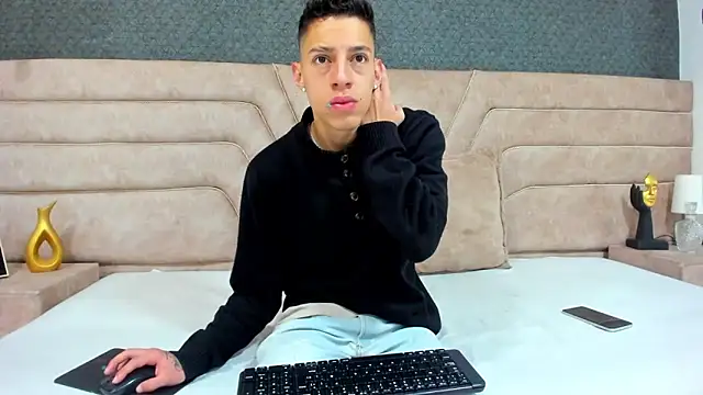 Snapshot of thiago19s chatting on June 22, 2026, 12:35 pm thiago19s online show from June 22, 2026, 12:35 pm