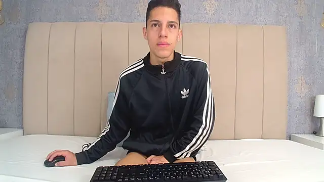 Snapshot of thiago19s chatting on July 17, 2026, 1:18 pm thiago19s online show from July 17, 2026, 1:18 pm