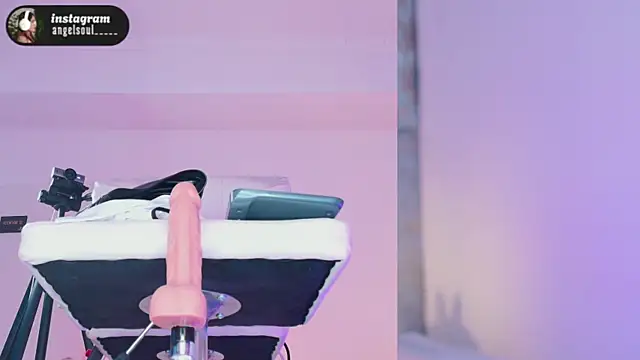 Snapshot of Angelst__ chatting on November 25, 2025, 6:02 am Angelst online show from November 25, 2025, 6:02 am