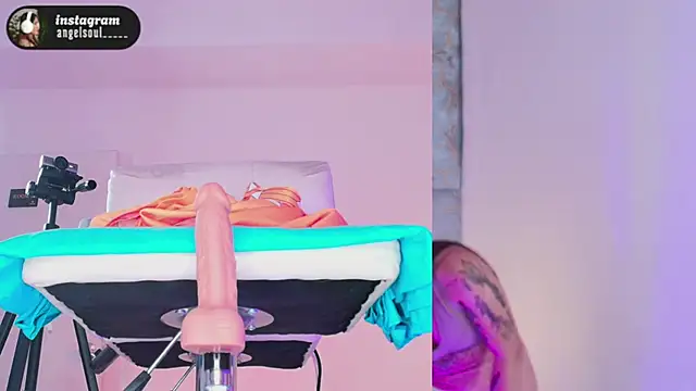 Snapshot of Angelst__ chatting on November 26, 2025, 5:52 am Angelst online show from November 26, 2025, 5:52 am