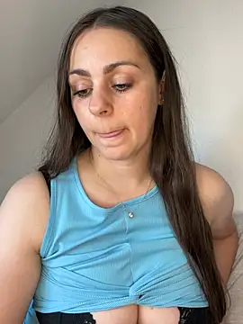 Loella-Rose online show from July 12, 2026, 11:56 am