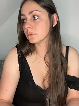 Loella-Rose online show from July 26, 2026, 10:38 pm