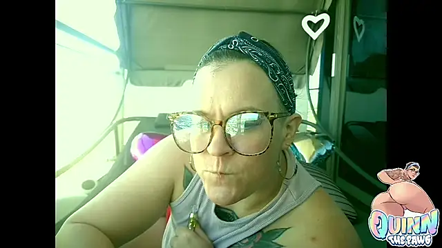 quinnmariexo online show from December 17, 2025, 5:08 pm