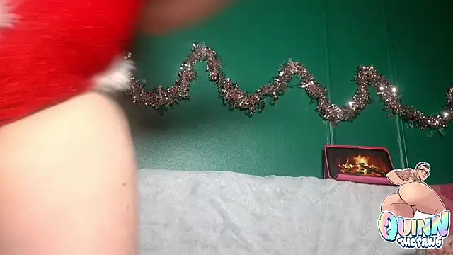 quinnmariexo online show from December 22, 2025, 10:29 pm