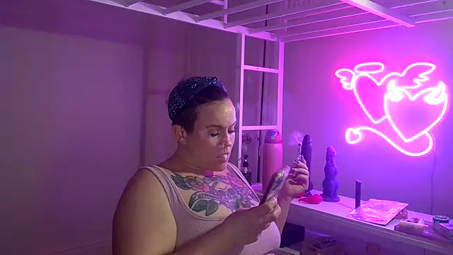 quinnmariexo online show from February 16, 2026, 5:14 am