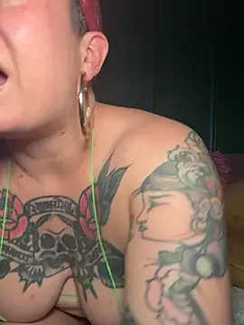 quinnmariexo online show from June 20, 2026, 3:42 am