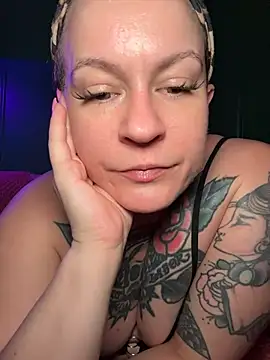 quinnmariexo online show from July 8, 2026, 5:06 pm