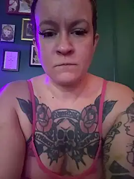 quinnmariexo online show from July 12, 2026, 4:20 pm