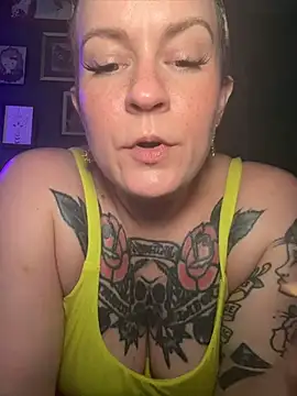 quinnmariexo online show from July 18, 2026, 11:52 pm