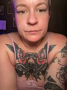 quinnmariexo online show from July 22, 2026, 5:05 pm