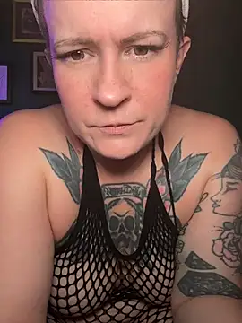 quinnmariexo online show from July 23, 2026, 7:23 pm