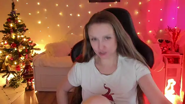 desperatehousewife   online show from January 15, 2025, 12:15 pm