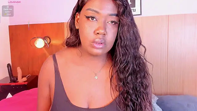 Snapshot of Aishaza1 chatting on September 21, 2025, 4:25 am Aishaza1 online show from September 21, 2025, 4:25 am