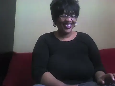 Snapshot of SexxyBoob chatting on November 21, 2025, 7:07 am SexxyBoob online show from November 21, 2025, 7:07 am