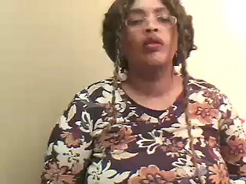 Snapshot of SexxyBoob chatting on June 27, 2026, 11:04 am SexxyBoob online show from June 27, 2026, 11:04 am