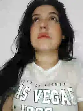 Snapshot of Sophie-hatter chatting on January 4, 2025, 9:31 pm Sophie-hatter online show from January 4, 2025, 9:31 pm