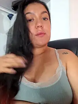 Snapshot of Sophie-hatter chatting on November 12, 2025, 4:29 pm Sophie-hatter online show from November 12, 2025, 4:29 pm