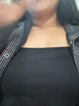 Sophie-hatter online show from June 26, 2026, 4:22 pm