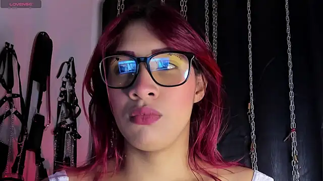 Snapshot of charrlotte_quinn chatting on May 22, 2026, 12:44 pm charrlotte quinn online show from May 22, 2026, 12:44 pm