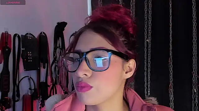 Snapshot of charrlotte_quinn chatting on July 1, 2026, 10:09 pm charrlotte quinn online show from July 1, 2026, 10:09 pm