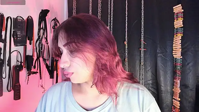 Snapshot of charrlotte_quinn chatting on July 21, 2026, 12:18 pm charrlotte quinn online show from July 21, 2026, 12:18 pm