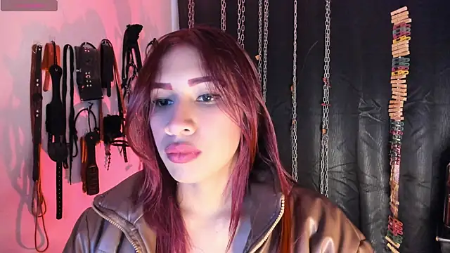 Snapshot of charrlotte_quinn chatting on July 27, 2026, 12:56 pm charrlotte quinn online show from July 27, 2026, 12:56 pm