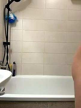 czruz online show from September 23, 2025, 7:33 am