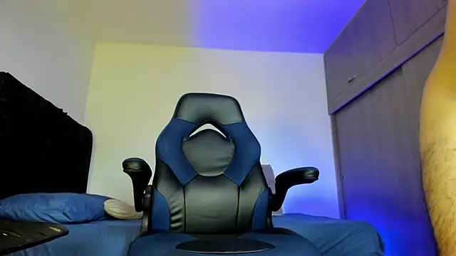 male pussy online show from October 2, 2025, 5:42 pm