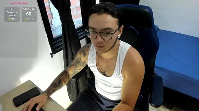 Snapshot of male_pussy chatting on June 24, 2026, 11:04 pm male pussy online show from June 24, 2026, 11:04 pm
