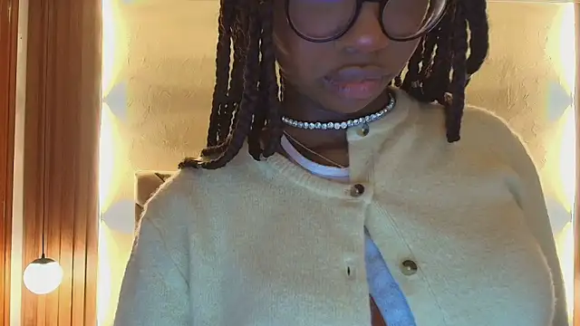 Snapshot of Raquel_jones chatting on June 30, 2026, 12:06 pm Raquel jones online show from June 30, 2026, 12:06 pm