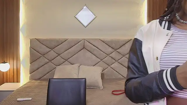 Snapshot of Raquel_jones chatting on August 2, 2026, 11:52 am Raquel jones online show from August 2, 2026, 11:52 am