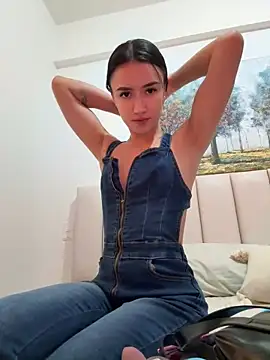 Snapshot of SaraWilliamss_ chatting on December 25, 2024, 2:14 am SaraWilliamss online show from December 25, 2024, 2:14 am