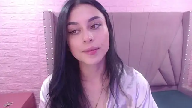 Snapshot of MelodySweett chatting on December 21, 2024, 3:25 am MelodySweett online show from December 21, 2024, 3:25 am