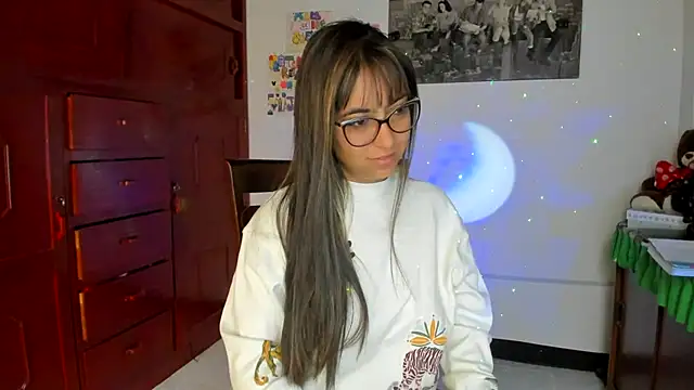 Isabellaa22 1 online show from February 11, 2025, 11:54 am