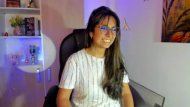 Snapshot of Isabellaa22_1 chatting on February 28, 2025, 3:48 am Isabellaa22 1 online show from February 28, 2025, 3:48 am