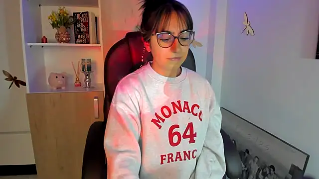 Snapshot of Isabellaa22_1 chatting on March 4, 2025, 9:32 pm Isabellaa22 1 online show from March 4, 2025, 9:32 pm