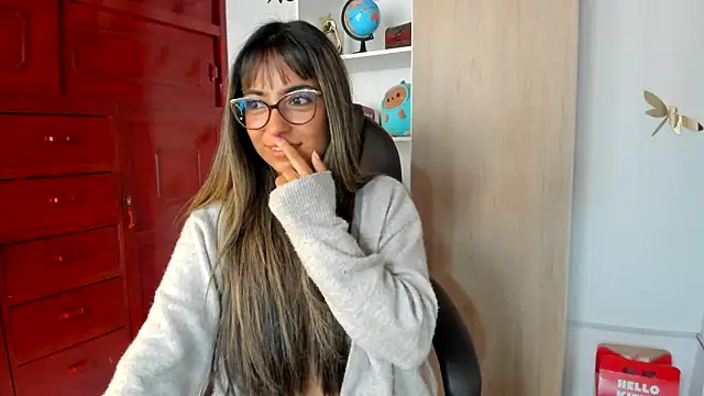 Isabellaa22 1 online show from April 29, 2026, 5:30 pm
