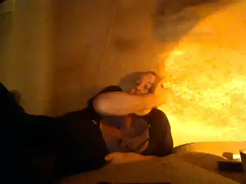 Nightshade7712 online show from March 4, 2025, 4:52 pm