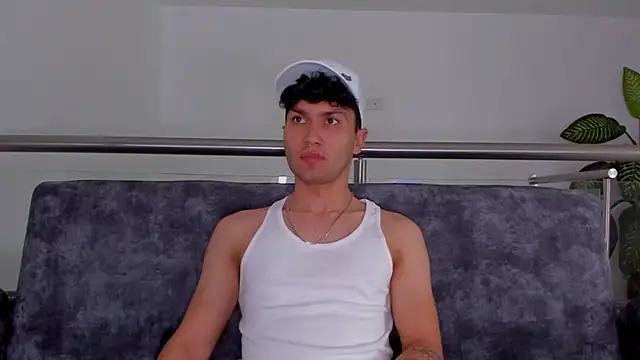 Snapshot of Valerio_James7 chatting on July 9, 2026, 7:51 pm Valerio James7 online show from July 9, 2026, 7:51 pm