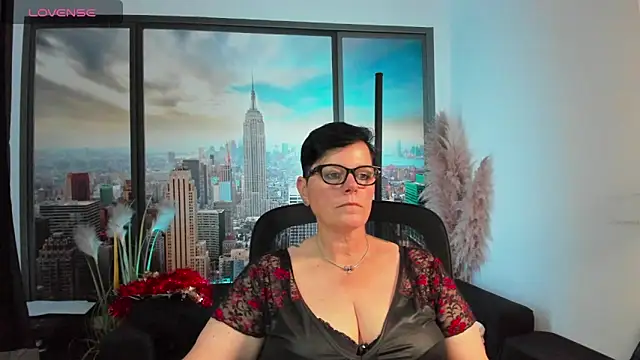 ninarandmann online show from October 14, 2025, 5:14 pm