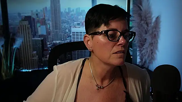 ninarandmann online show from November 11, 2025, 6:41 pm