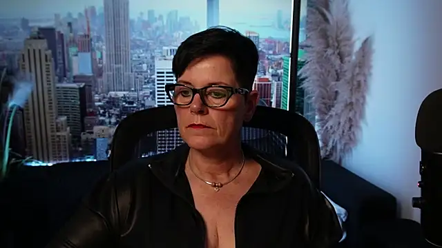 ninarandmann online show from November 13, 2025, 7:02 pm