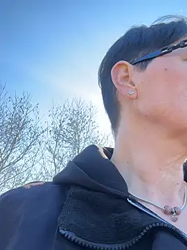 ninarandmann online show from March 3, 2026, 12:00 pm