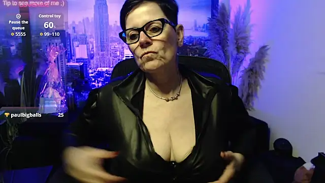 ninarandmann online show from April 29, 2026, 3:27 pm