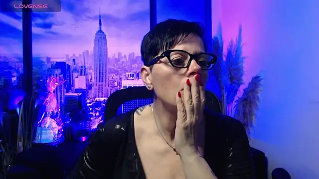 ninarandmann online show from April 30, 2026, 4:46 pm