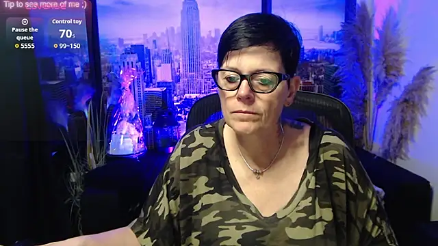 ninarandmann online show from June 11, 2026, 3:54 pm
