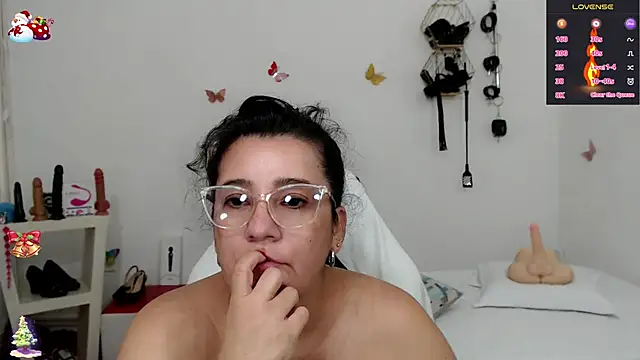 mom hot   online show from January 7, 2026, 7:38 pm