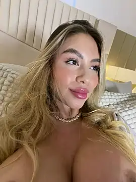  laura 02 online show from April 30, 2026, 8:57 pm