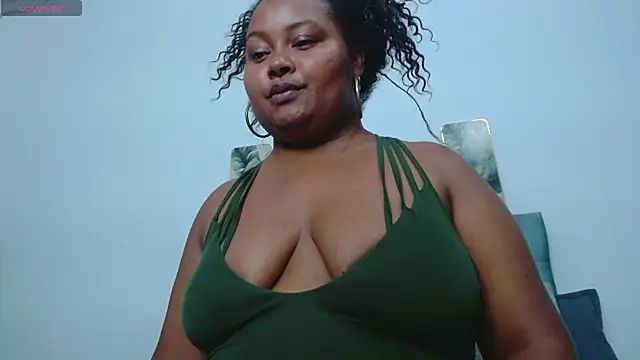 Snapshot of lorenxtaylor chatting on January 16, 2025, 9:27 am lorenxtaylor online show from January 16, 2025, 9:27 am