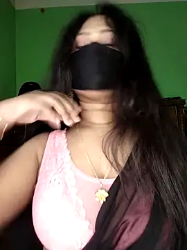 Idhika Paul online show from March 15, 2026, 6:30 am